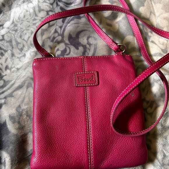 Fossil Fuchsia Leather Crossbody Bag - Picture 1 of 9